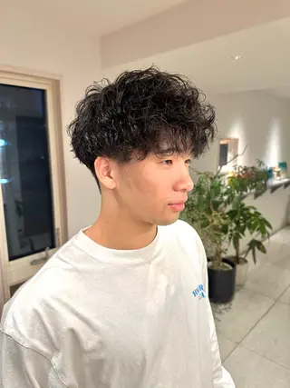 ミディアム パーマ メンズ 🔥メンズ特化 /パーマ&カット🌀のヘアスタイル