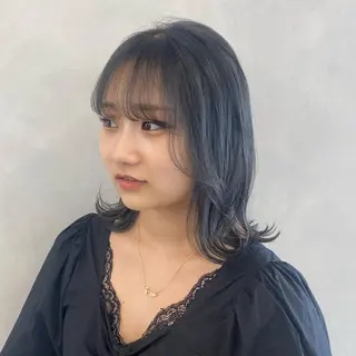 ミディアム カラー 🩵ブリーチカラー MIORI🩵のヘアスタイル