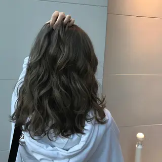 セミロング カラー Shiho お洒落な エクステ♡ハイトーンのヘアスタイル