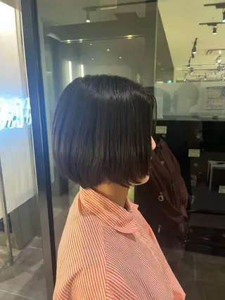 ショート ブリーチ/ レイヤー/ツバキのヘアスタイル
