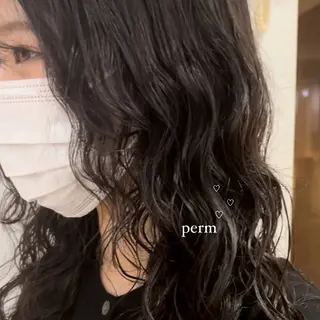 ロング パーマ moe🎀 透明感♡似合わせのヘアスタイル