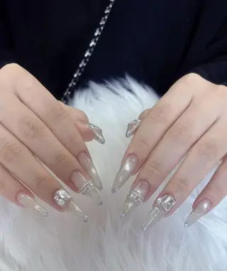 ネイル 惠 美奈のネイルデザイン