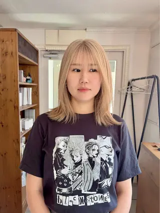 ミディアム 南堀江レイヤーカット MIKU🍒のヘアスタイル