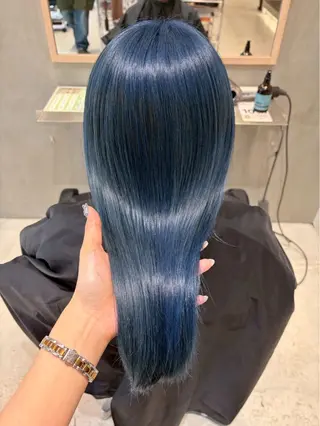 ミディアム カラー 宮田 眞咲のヘアスタイル