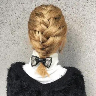 ミディアム KONOMI スタイリストのヘアスタイル