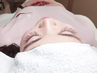 マツエク・マツパ brille ~eyelash~のヘアスタイル