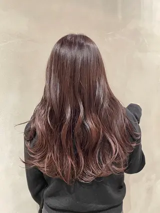 ロング 都築 菜美のヘアスタイル