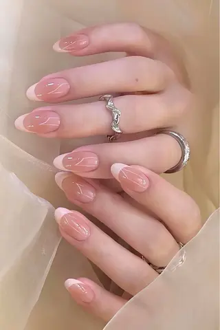 ネイル Blingg NailStudioのネイルデザイン