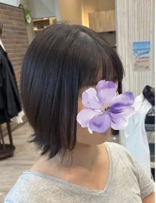 ミディアム 加藤 優子のヘアスタイル
