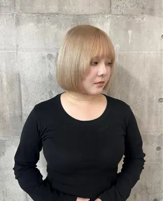 ショート ‎MOMO/‎ブリー チ/ダブルカラー🖤のヘアスタイル