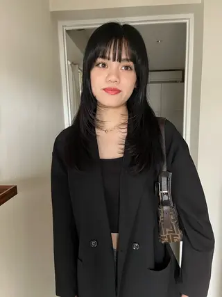 セミロング カラー nishi fuyumiのヘアスタイル