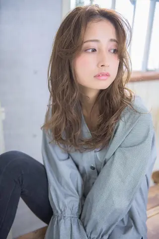ロング パーマ ぱつっとボブ/ 小野あかねのヘアスタイル