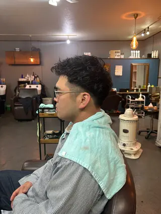 ショート パーマ メンズ 高橋 知輝のヘアスタイル