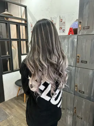 ロング loe 🦋mamiya🦋のヘアスタイル