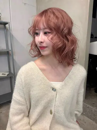 ショート カラー YUUNA ハイトーンカラーのヘアスタイル