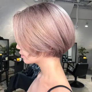 ショート カラー デザインカット/新宿 🕊️mao 🌿のヘアスタイル