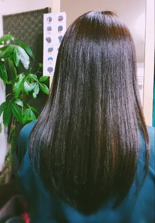 セミロング 小林　ローズパープル カット＆カラー美容室のヘアスタイル