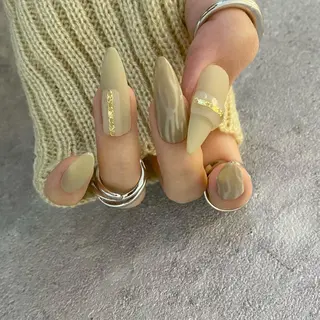 ネイル Ray. ／綺麗目ニュアンスのネイルデザイン