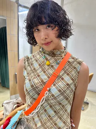 ショート パーマ 村岡 桃果のヘアスタイル