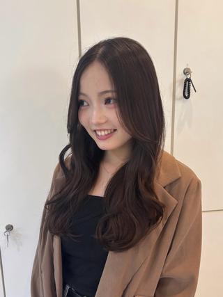 ロング カラー IORI/暖色カラー 顔まわりカットのヘアスタイル