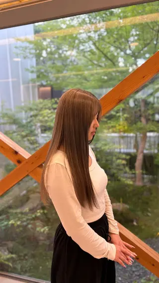 ロング TEMIL HAIR 愛莉のヘアスタイル