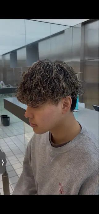 カラー パーマ メンズ fifth park 六反穂 龍介のヘアスタイル