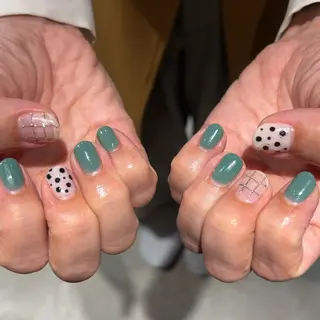 ネイル airi ⭑ ⸝⸝のネイルデザイン