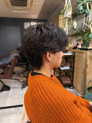 ミディアム パーマ メンズ 杉山 拓未のヘアスタイル