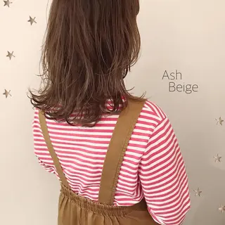 ミディアム カラー 市川 千夏のヘアスタイル