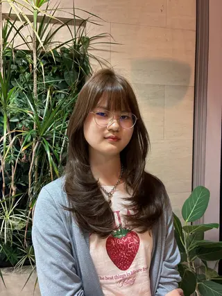 ロング luca˖ ࣪⊹/ レイヤー/艶カラーのヘアスタイル