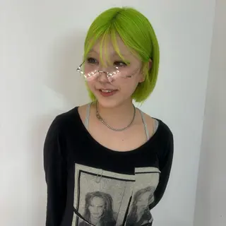 ショート カラー メイ ☪️のヘアスタイル