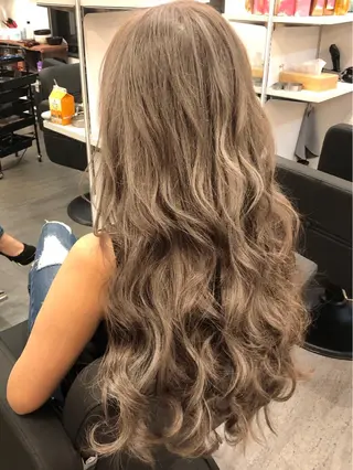 ロング 100%高級人毛使用 LANIUMEDAのヘアスタイル