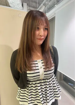 セミロング カラー 艶ハイトーン‪‪🔆 ️️️安座間 希のヘアスタイル