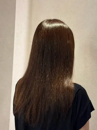 カラー moc 榊 梨緒奈のヘアスタイル