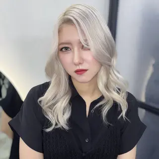 セミロング カラー Ren. 🦋デザインカラーのヘアスタイル