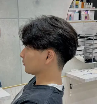 ショート パーマ メンズ 岩城 滉成のヘアスタイル
