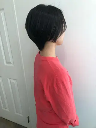 ショート カラー MIOベージュカラー 柔らかいカラーのヘアスタイル