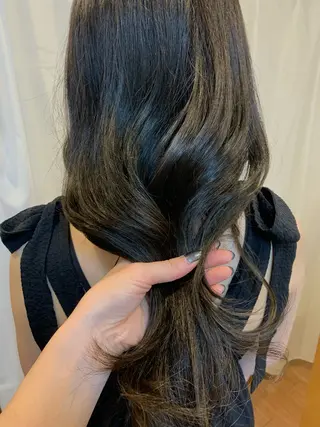 ロング カラー apica/ 菊地さら紗のヘアスタイル