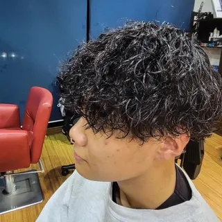 メンズ 特殊パーマ 片山恭兵のヘアスタイル