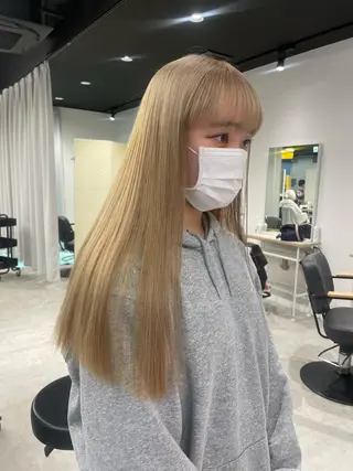 カラー Shiori・:* 💫のネイルデザイン