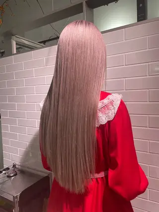 ロング カラー CHERIEブリーチ ダブルカラー 天神のヘアスタイル
