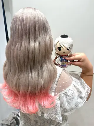 ロング カラー インナーカラー 推し ブリーチ  髪質改善のヘアスタイル