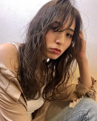 セミロング 中尾 未希のヘアスタイル