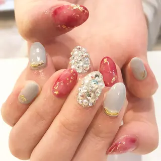 ネイル 板垣 綾乃のネイルデザイン