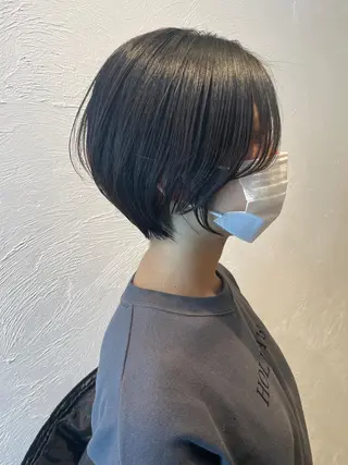 ショート 赤み消しカラー/透 明感カラー/有吉優香のヘアスタイル