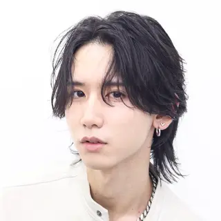 ミディアム カラー パーマ メンズ 🔥メンズ極🔥韓国 シャドウ/波巻き柿崎のヘアスタイル