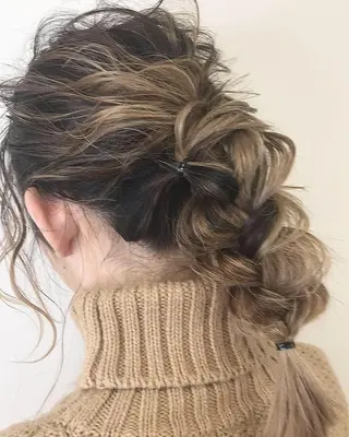 セミロング カラー ヘアアレンジ Lien 深井店のヘアスタイル