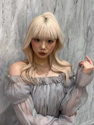 セミロング カラー パーマ ヘアアレンジ 🤍韓国風レイヤー/ 艶髪🤍鳥越美羽のヘアスタイル