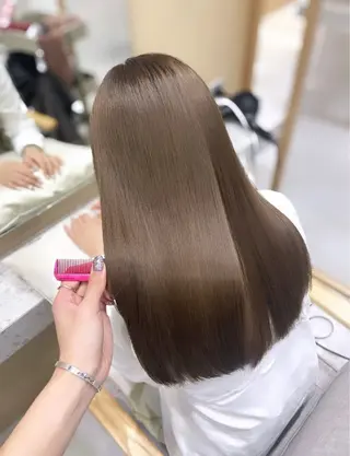 ロング fuwari 美白ショコラカラーのヘアスタイル