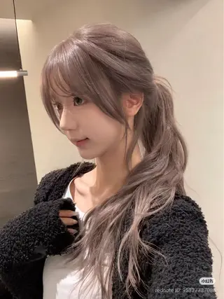 ロング sera 🎀ベージュのヘアスタイル